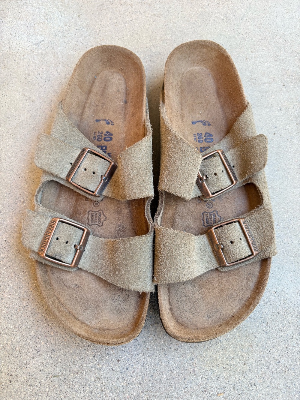 Birkenstock Arizona Womens EU 40 US 9/9.5 Tan Suede Slip On Slide Sandals